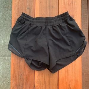 Lululemon hotty hot short